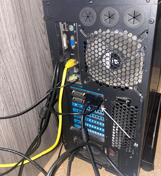 Проверка подключения при решении проблем с видимостью второго монитора игрой