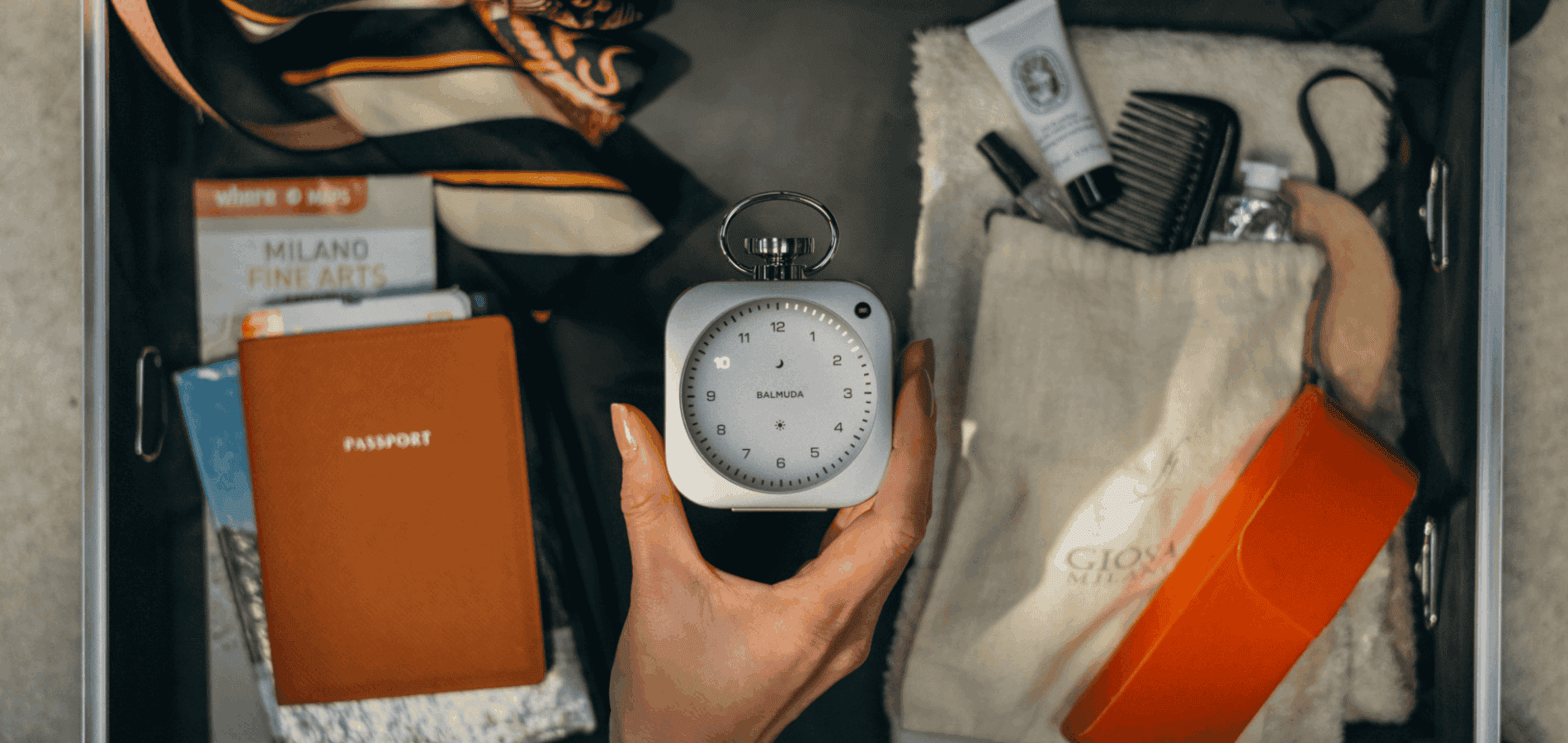 Компания Balmuda и экс-дизайнер Apple представили премиальный будильник с режимами для сна и работы