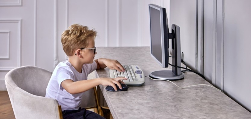 Онлайн-курсы программирования для детей 8 лет: что выбрать – Scratch или Minecraft?