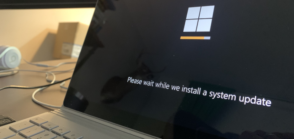 Microsoft: Для успешного обновления Windows требуется не менее 8 часов