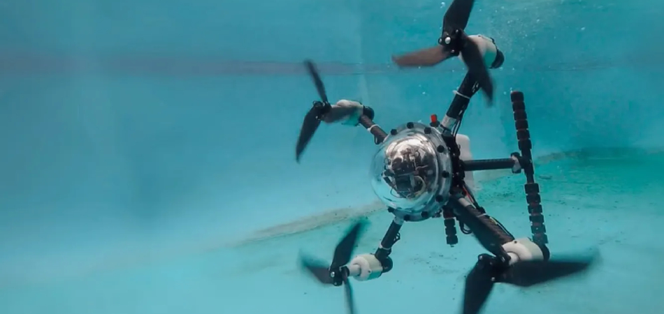 В Китае создали прототип универсального дрона: он перемещается в воздухе и под водой