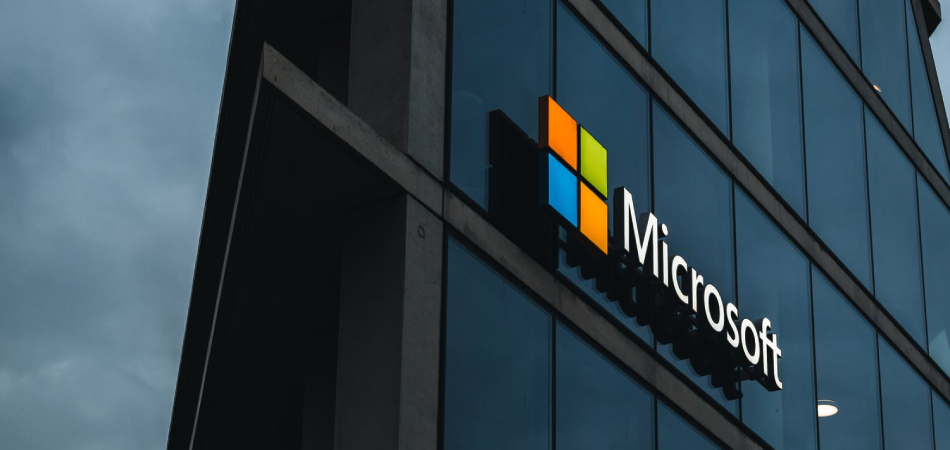 Reuters: Microsoft продолжит сотрудничать с некоторыми российскими клиентами