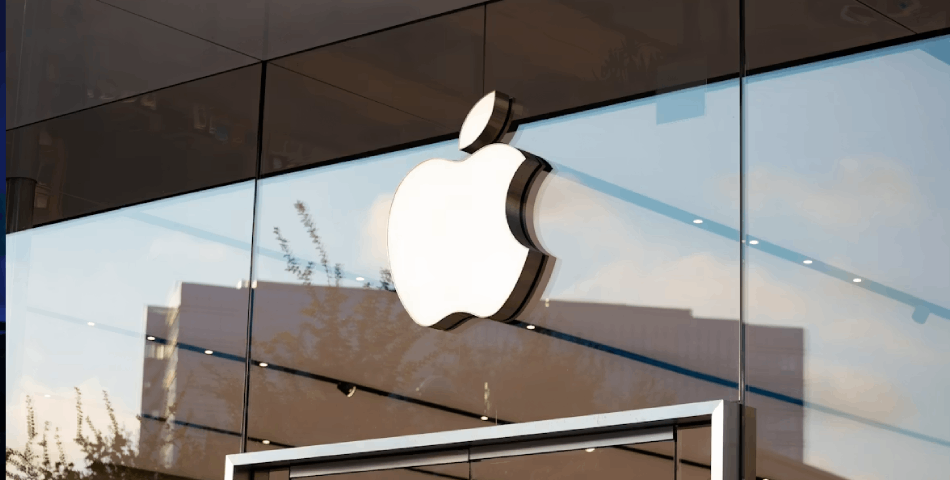 Apple готовит крупное обновление: в линейке могут появиться складной iPhone, робот для дома и наушники с камерой