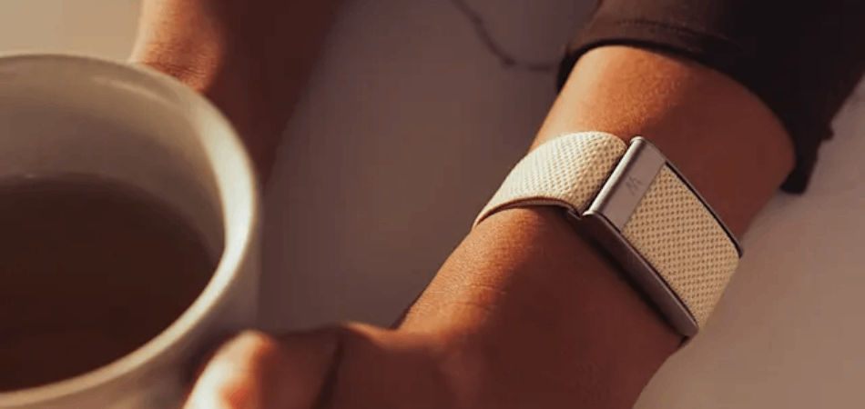 Fitbit выпустит конкурента для Whoop – фитнес-браслет без экрана, но с ИИ-функциями