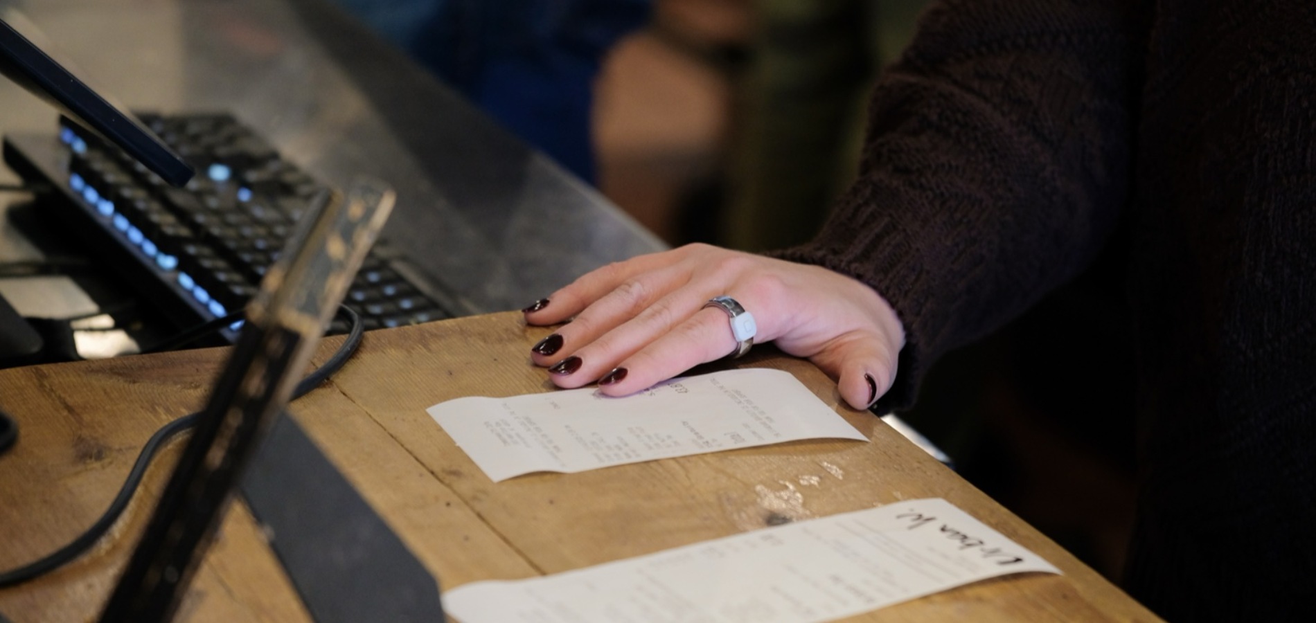 Pebble выпустила умное кольцо Index 01 для записи голосовых заметок