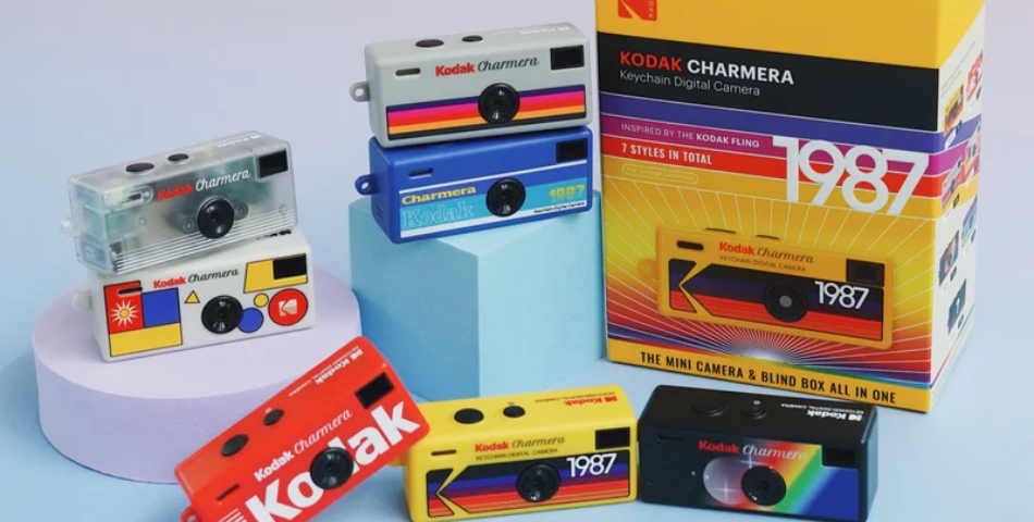 Kodak анонсировала камеру-брелок Charmera в ретро-стиле